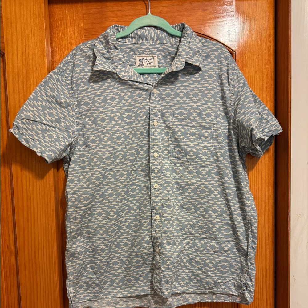 American Eagle Printed Button Up Resorr Shirt Size Large